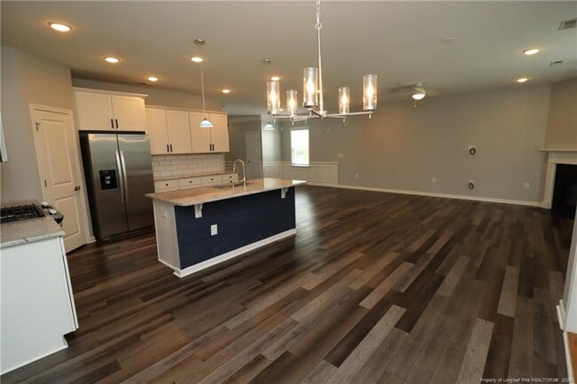 Building Photo - 2621 Impulsion Dr