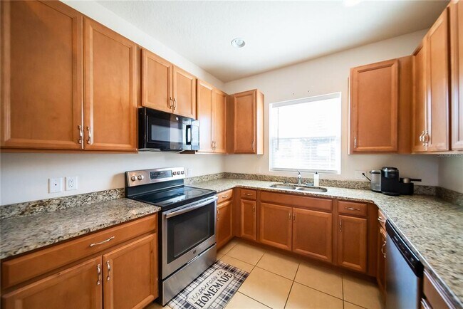 Building Photo - 980 Lakefront Village Dr