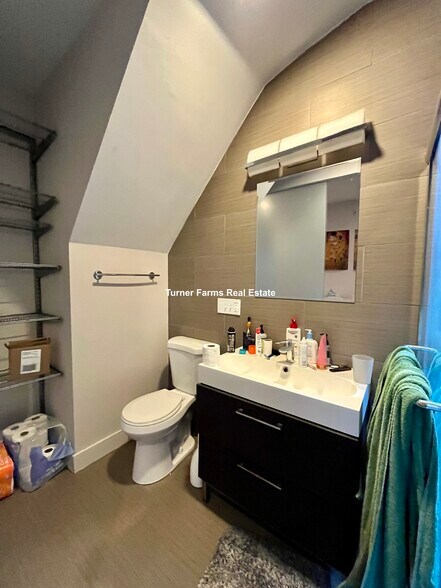 Building Photo - 24 Washburn St