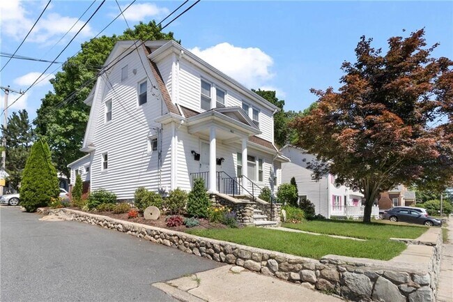 Building Photo - 246 George Waterman Rd