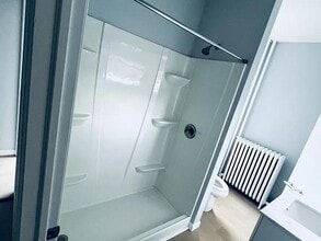 Building Photo - 367 Hudson Ave