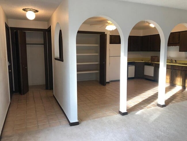 Building Photo - 3061 Reed Avenue - 3