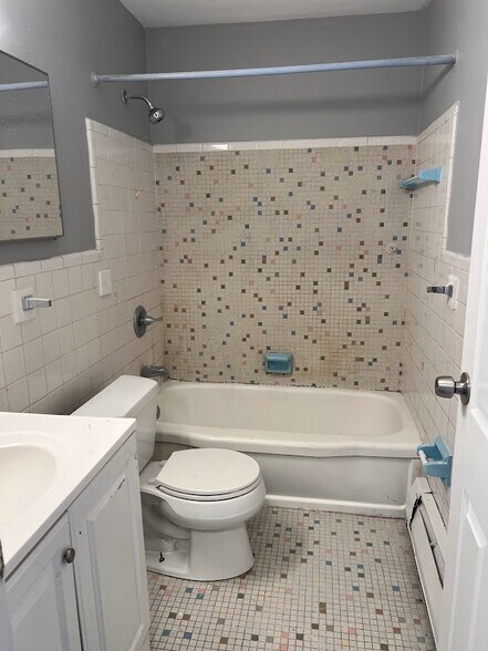 Building Photo - 4846 Yarmouth Pl