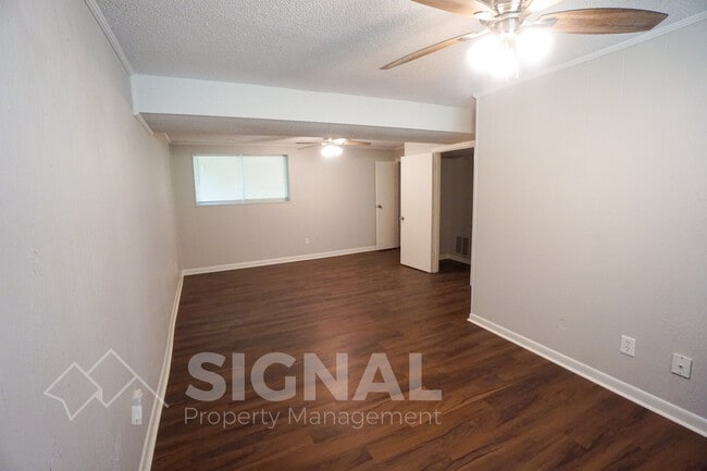 Building Photo - 105 Silverleaf Dr