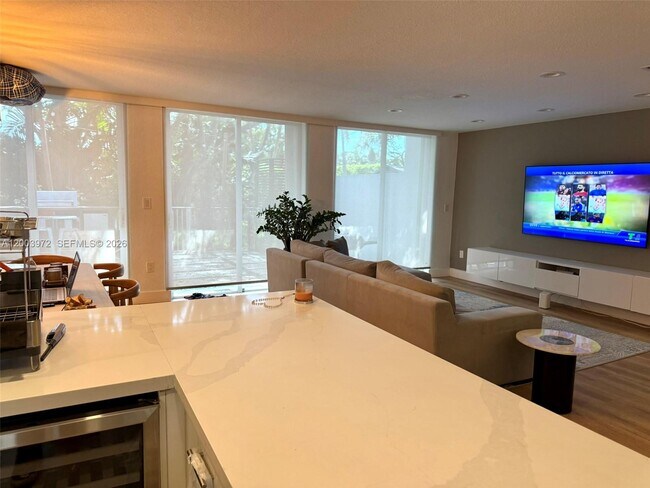 Building Photo - 6420 NW 109th Ave