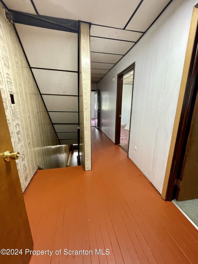 Building Photo - 914 Franko St