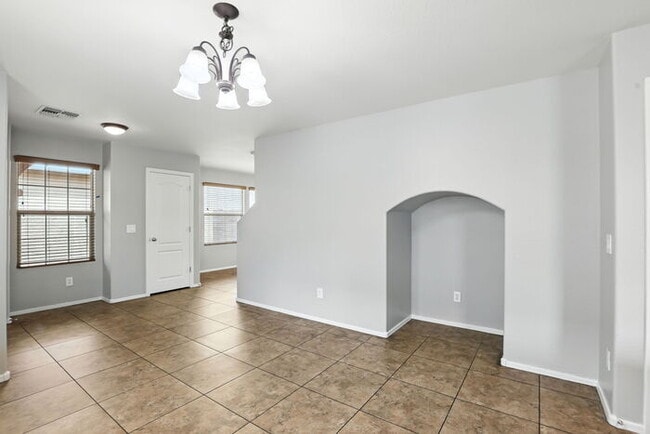 Building Photo - 2240 S Buckaroo Trail