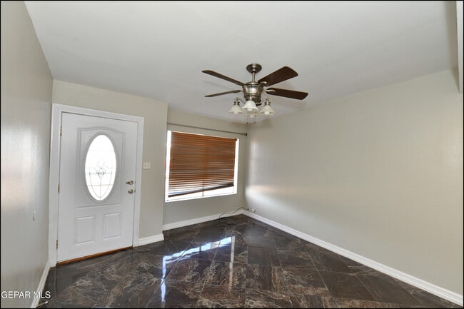 Building Photo - 9143 Matterhorn Dr