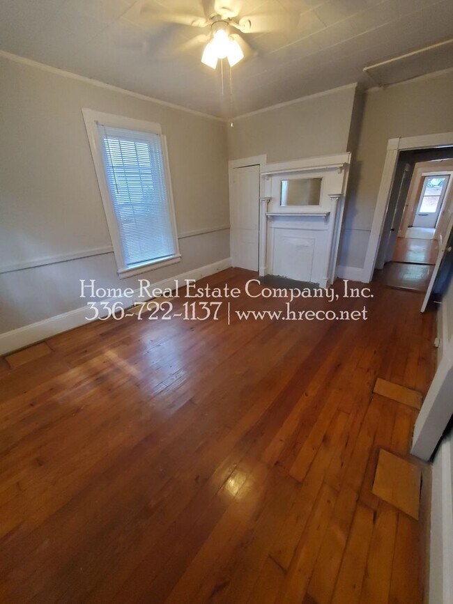 Building Photo - 115 S Spruce St