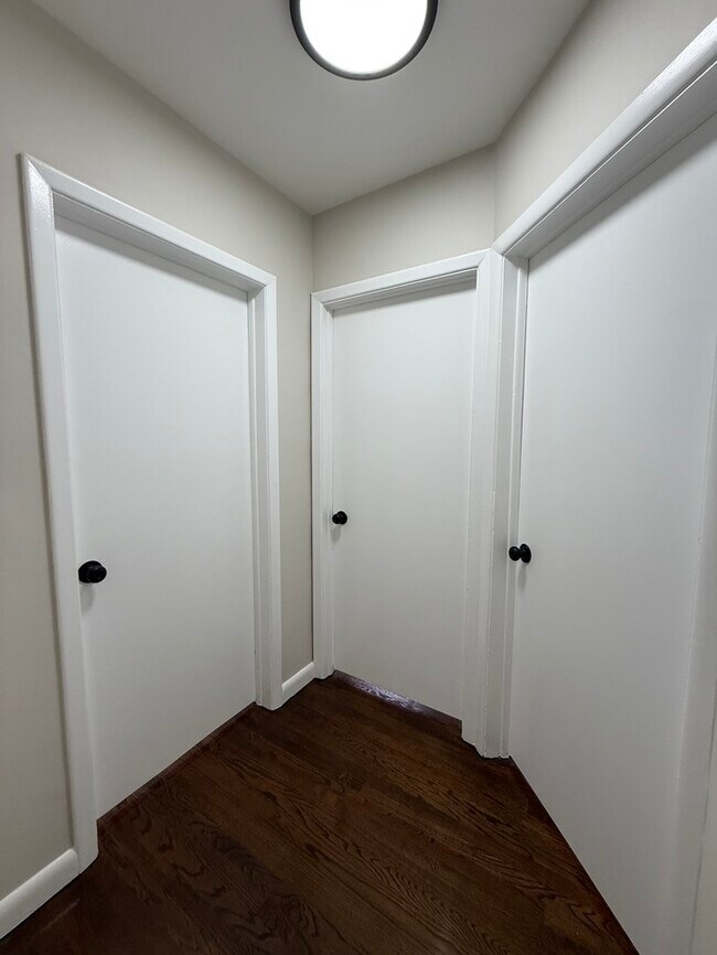 Building Photo - 36 Collins Ln