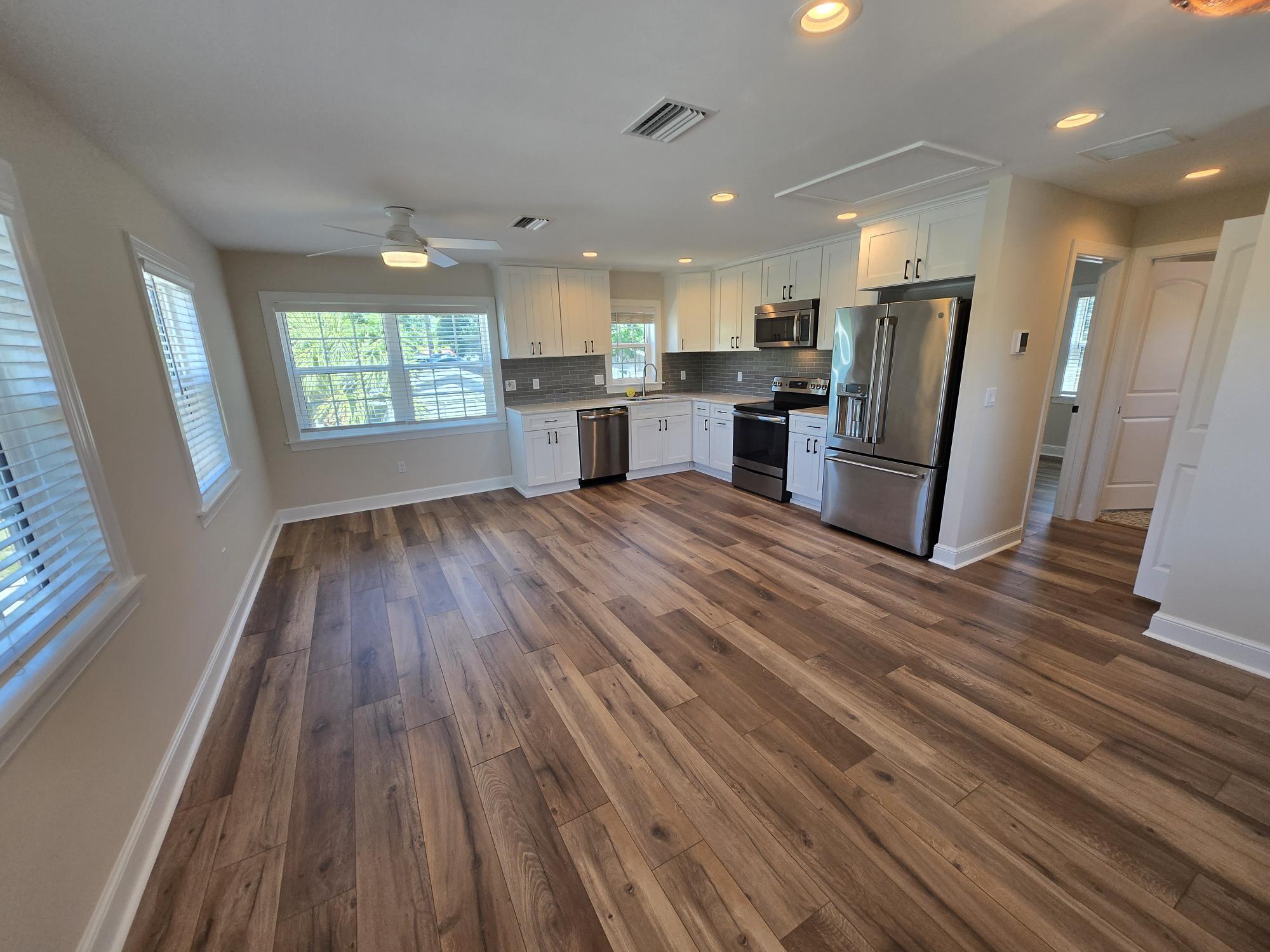 Building Photo - 2495 13th Ave N