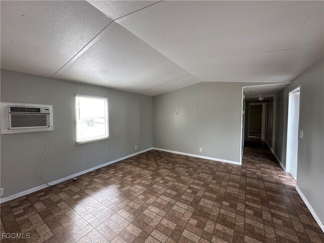 Building Photo - 7945 Hart Dr