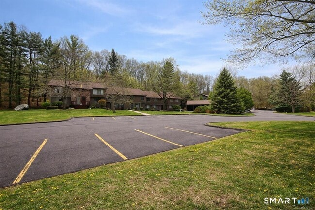 Building Photo - 81 Cliffside Dr