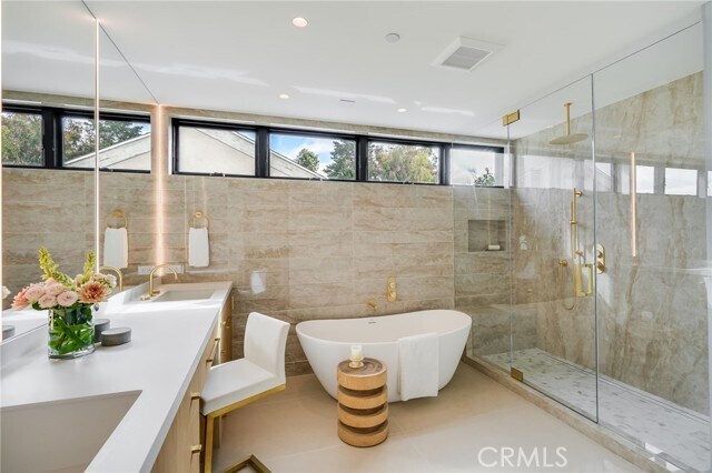 Building Photo - 427 Santa Ana Ave