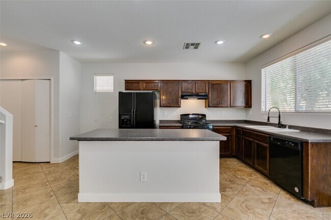 Building Photo - 6779 Winding Wood St