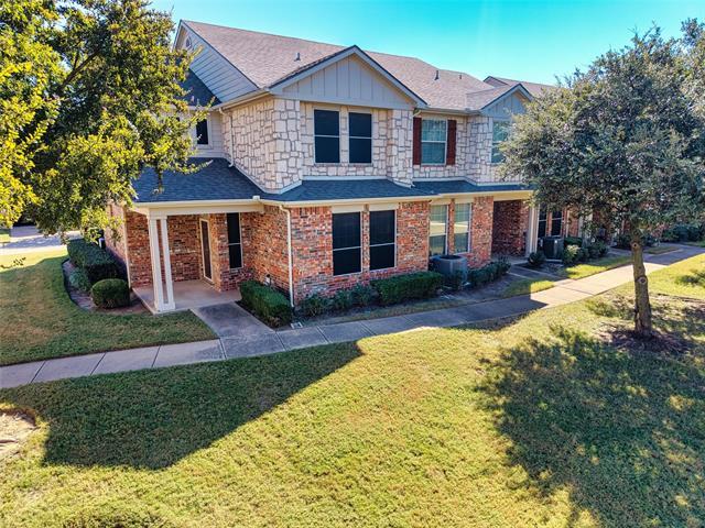 Building Photo - 2725 Hyde Park Dr