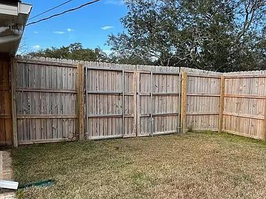 Building Photo - 3183 Live Oak St