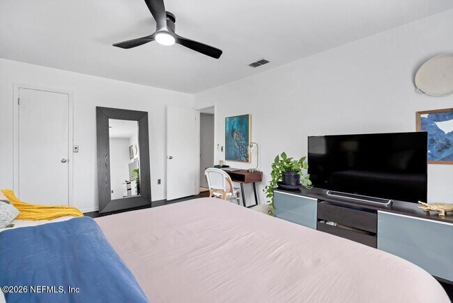 Building Photo - 14352 Crystal Cove Dr S