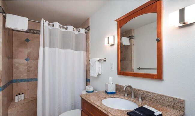 Building Photo - 8620 E San Miguel Ave