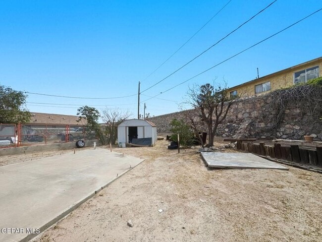 Building Photo - 106 Maple Ct