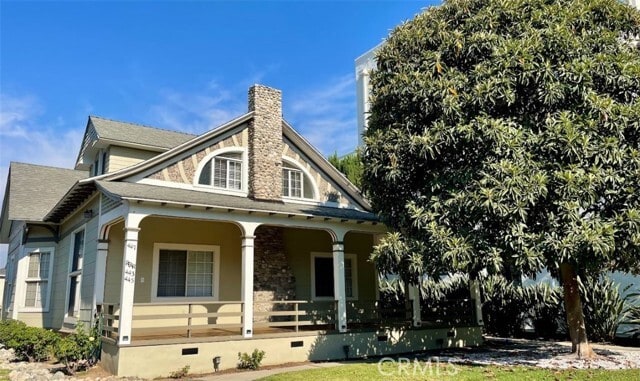Primary Photo - 447 N Raymond Ave