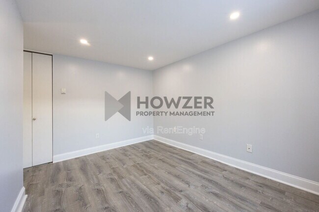 Building Photo - 307 W Main St