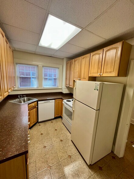 Building Photo - 1312 Fontaine Rd