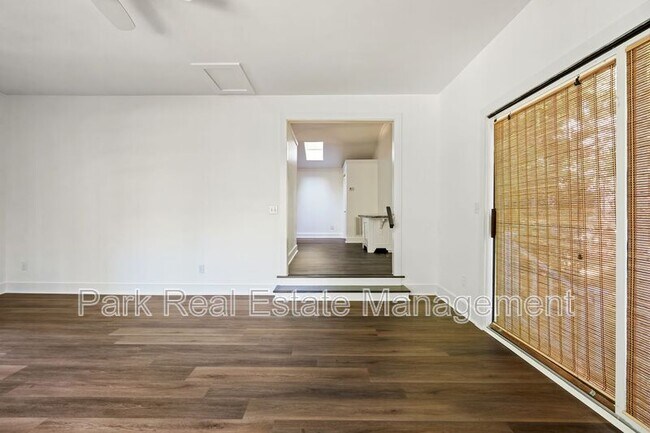 Building Photo - 1209 Roosevelt Dr