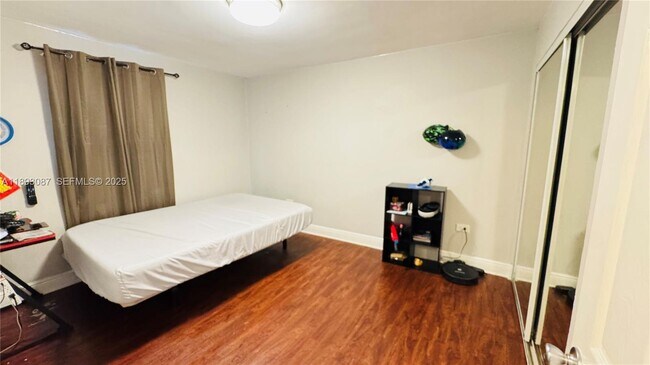 Building Photo - 7226 SW 94th Pl