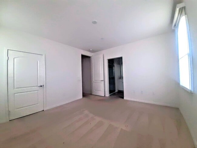 Building Photo - MERIDA LANE BREA 92823 (2 BED / 2 BATH)