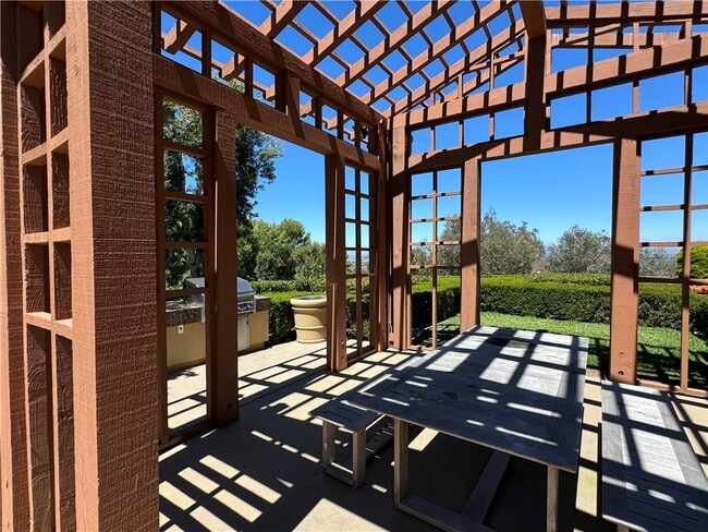 Building Photo - 19 Vernon