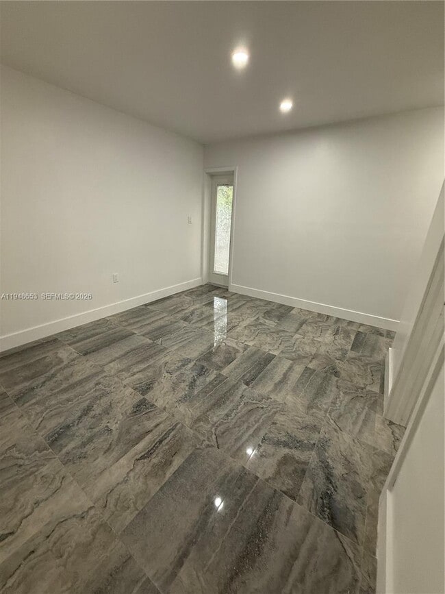 Building Photo - 545 NW 20th St