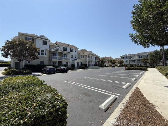 Building Photo - 424 Silk Tree