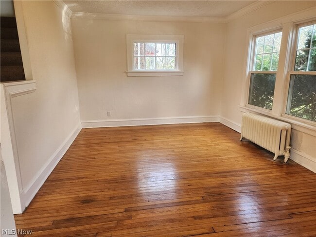 Building Photo - 2060 Rossmoor Rd