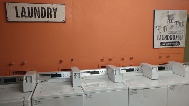 Building Photo - *Newly Refurbished ** First Month Free!