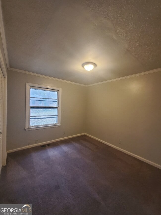 Building Photo - 498 North Ave