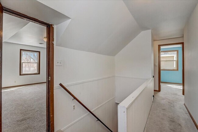 Building Photo - 4Bed/2Bath - Home For Rent in Fort Atkinson