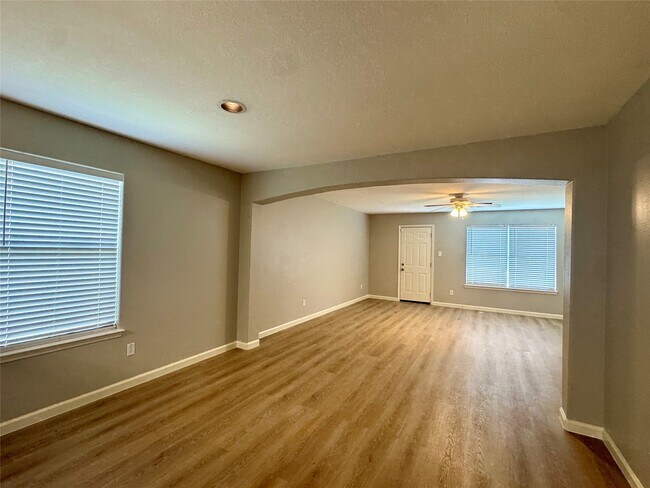 Building Photo - 18714 Desert Marigold Dr