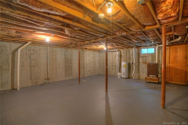 Building Photo - 26 Dartmouth Dr