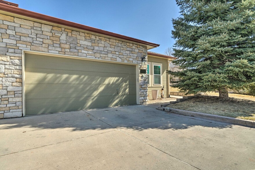 Building Photo - 6414 Caddy Point
