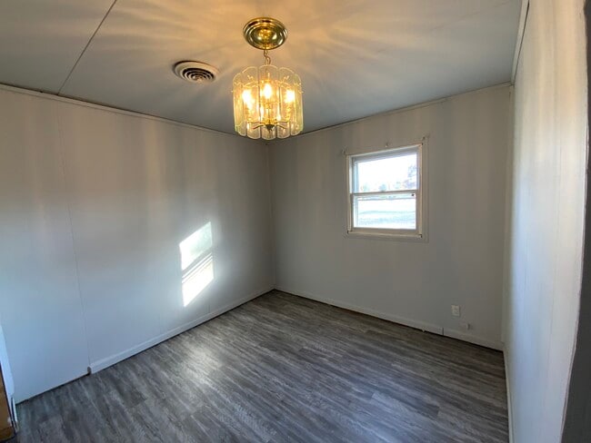 Building Photo - 226 Grace-