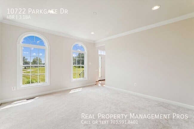 Building Photo - 10722 Parkgate Dr