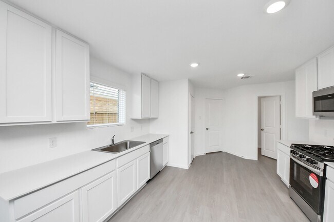 Building Photo - 6415 Geyser Starish Dr