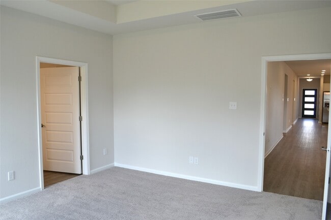 Building Photo - 13223 Hayden Peak Dr