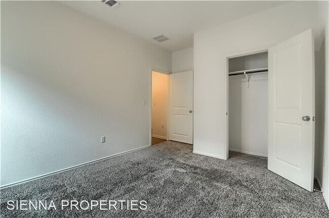 Building Photo - 7213 Tonka Ln