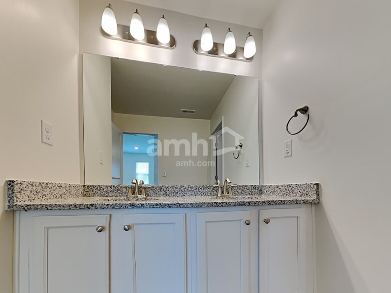 Building Photo - 6169 Rosemore Ln