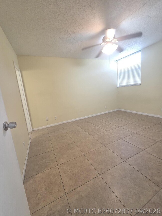Building Photo - 8419 Forest Hills Dr