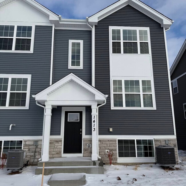 Building Photo - 1413 Oakfield Ln