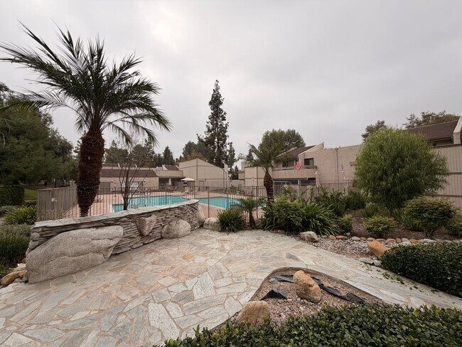 Building Photo - 2 Bed, 2 Bath Fullerton Condo For Rent w/ ...