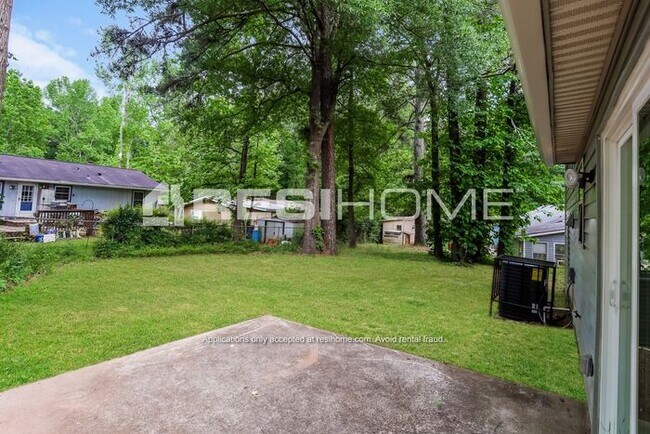 Building Photo - 131 Juniper Dr